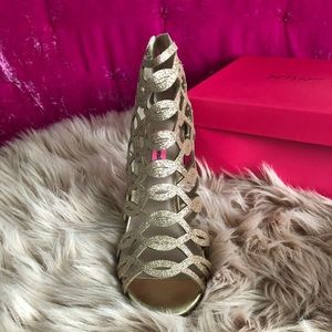 NEW Betsey Johnson Caged Heel - Size 8.5